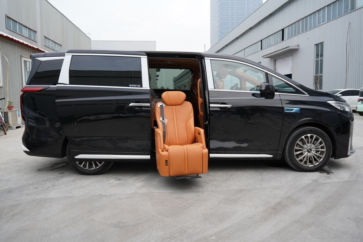 Minivans and 7-Seaters Available in Punta Cana